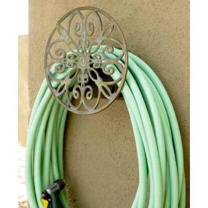 Liberty Garden Products 670 Decorative Anti-Rust Cast Aluminum Wall-Mounted Garden Hose Butler/Hanger with 125-Foot Capacity