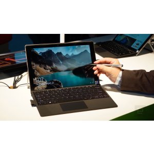 Acer Switch Alpha 12 Tablet(i5 6200U, 8GB, 256GB, QHD) Bundle