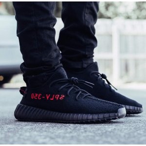 Yeezy Boost 350 V2红黑配色已开售！