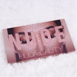 Huda Beauty New Nude：献给你一支温柔的🌹