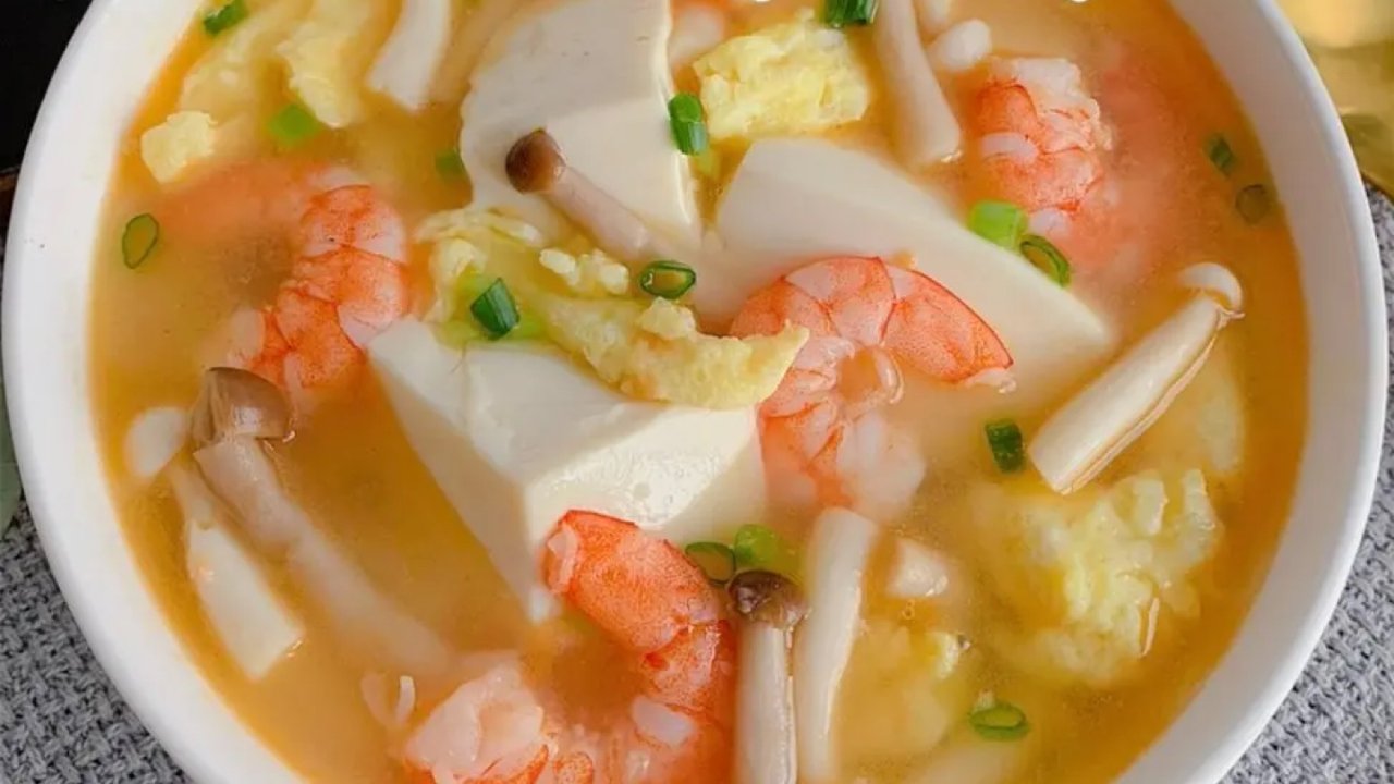 减脂餐‼️低脂饱腹菌菇豆腐鲜虾蛋汤👏