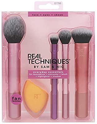 刷子美妆蛋五件套Amazon.com: Real Techniques Makeup Brush Set with Sponge Blender for Eyeshadow, Foundation, Blush, and Concealer, Set of 5: Beauty