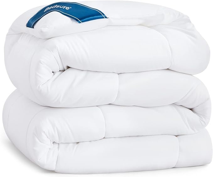 Bedsure Queen Comforter Duvet Insert - Quilted White, All Season Down Alternative Queen Size Bedding Comforter with Corner Tabs : Amazon.ca: Home