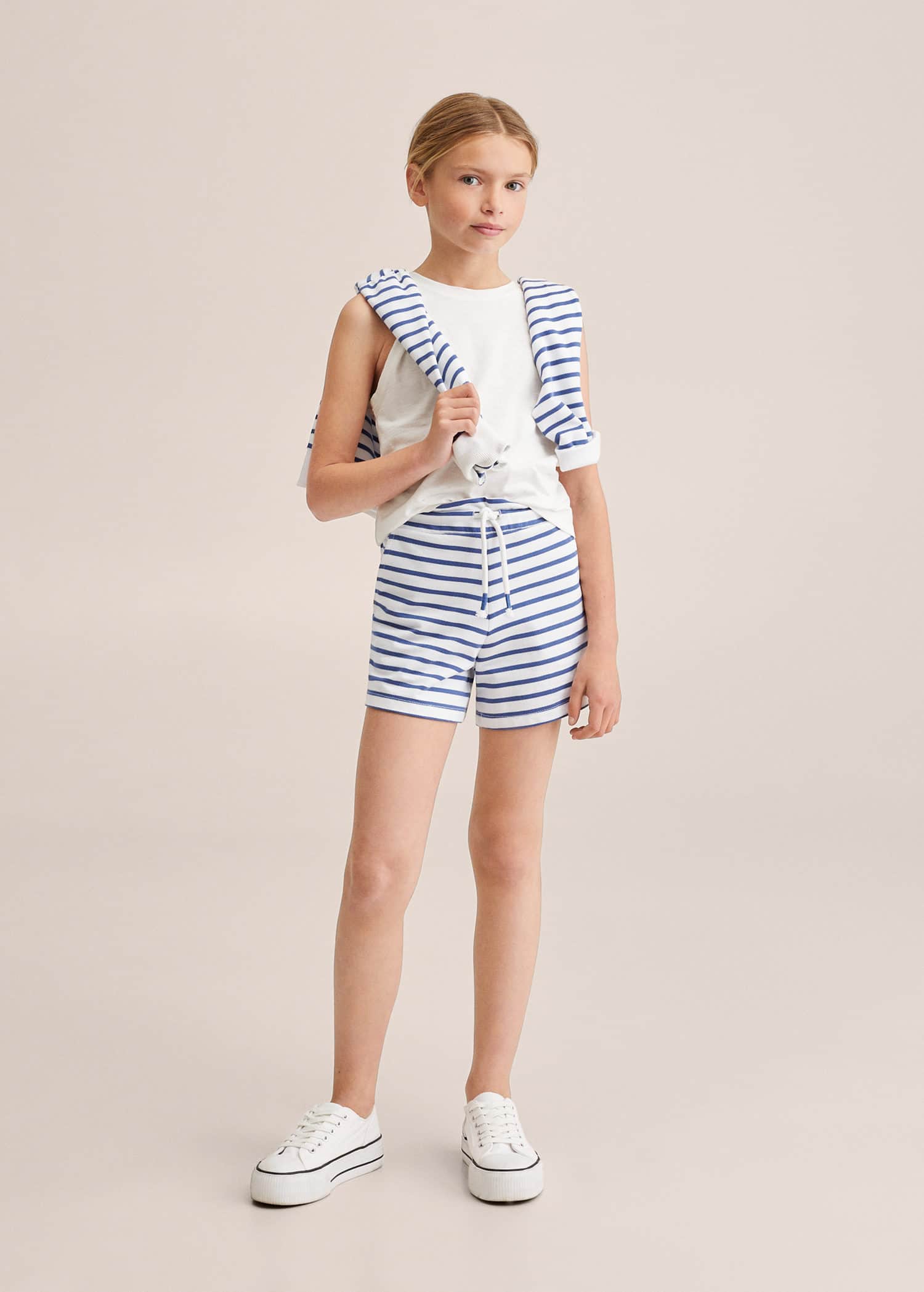 Girls's Fashion Outlet | Mango Outlet USA 童装$5,99 起SUMMER CLOSET Seasonal must-haves from $5,99 