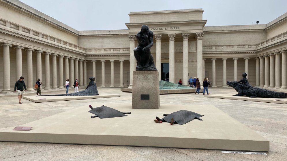 中国古美術・旧蔵鏨刻鎏金の獣面熏香炉・純赤銅