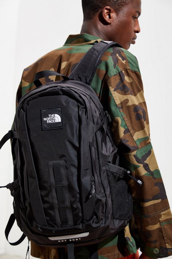 The North Face Hot Shot Technical 背包 | Urban Outfitters
