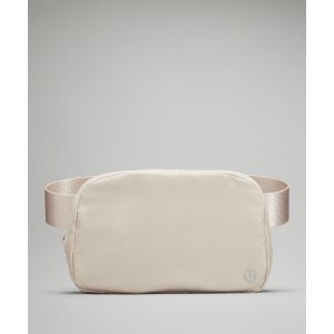 $38 Lululemon Everywhere Belt Bag 1L 黑色&金色補貨