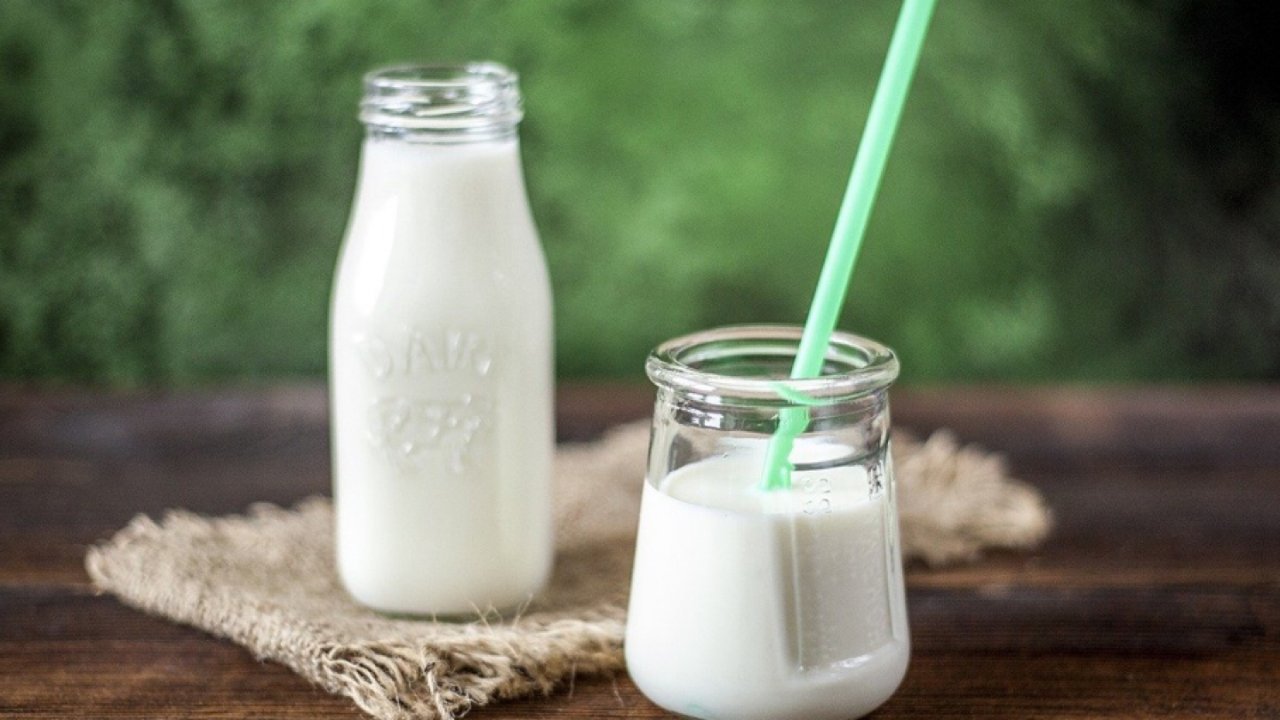 补钙一定要喝牛奶/吃钙片吗？最全高钙食物及钙含量清单