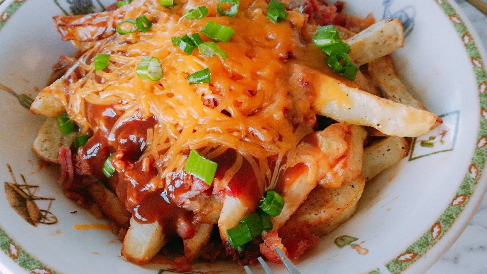 一锅搞定的美味Poutine,此Poutine非彼Putin🤣