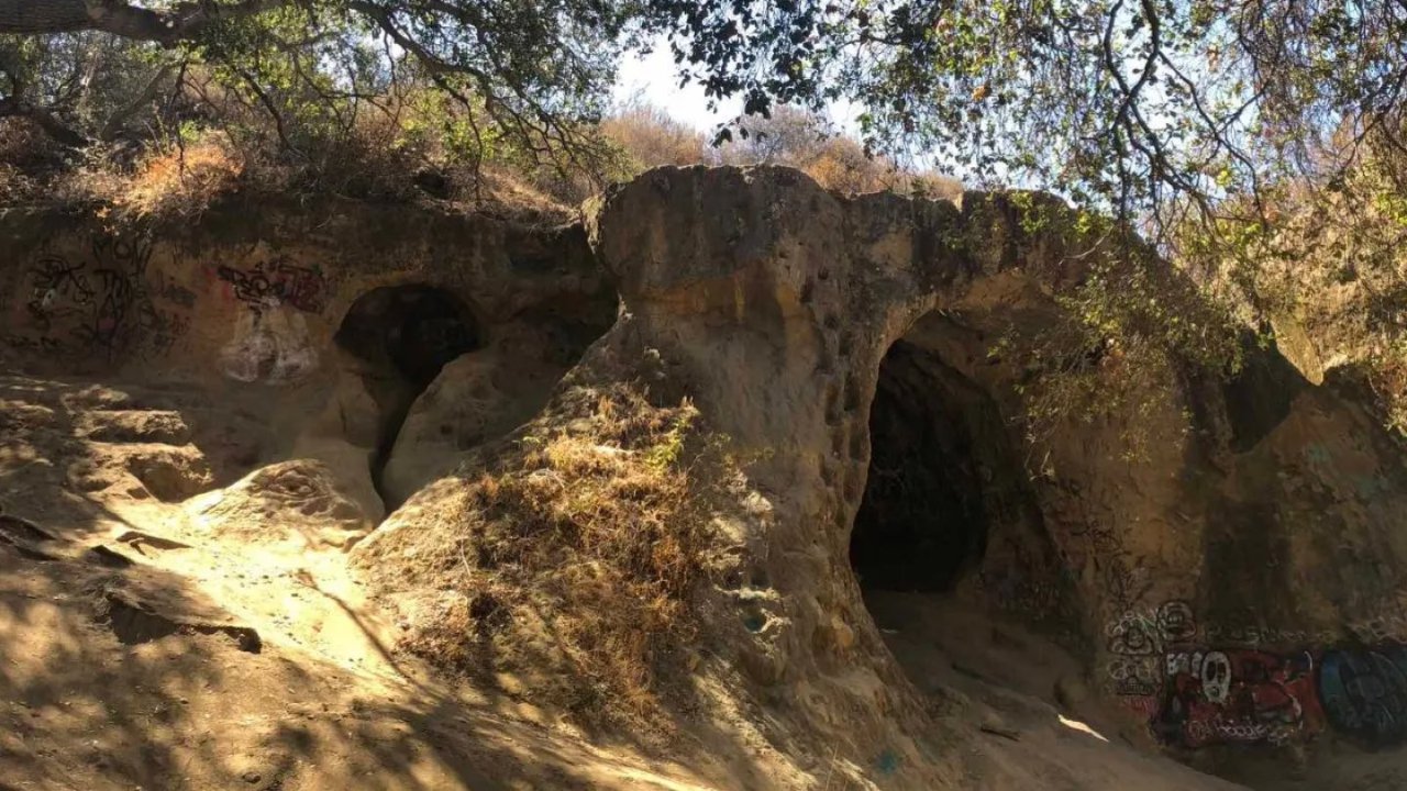 洛杉矶旅游| Vanalden Cave 岩洞