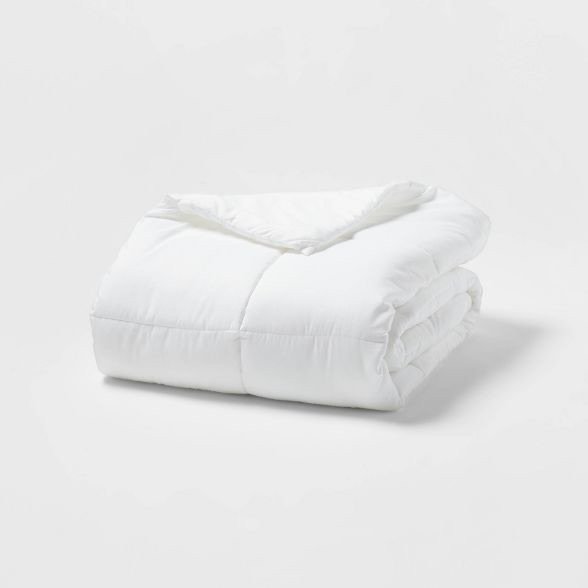 Room Essentials All Season Down Alternative Machine Washable Comforter