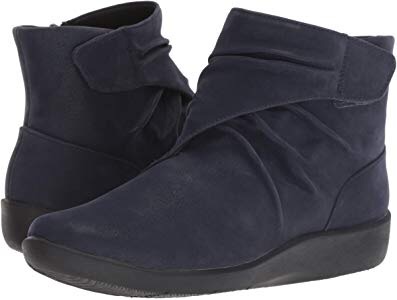 CLARKS Women's Sillian Tana Fashion Boot, Navy Synthetic Nubuck, 090 N US | Ankle & Bootie鞋