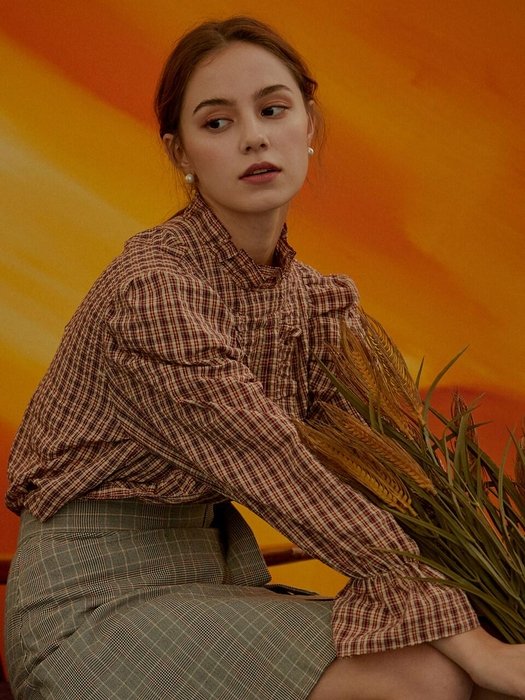 Iuw485 China Collar Checked Frill Blouse Wine | W Concept