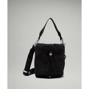 $59 Lululemon Crossbody Fleece Bucket Bag 2.5L特價