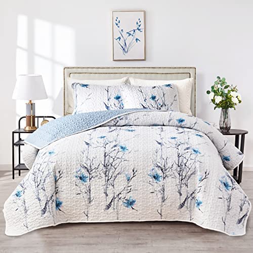 Botanical Quilt Set 3 Pieces Full/Queen Size, Blue Flower Branch on White Reversible Bedspread Coverlet Set, Soft Microfiber Lightweight Bed Cover for All Season (90" x 90", 1 Quilt+ 2 Pillow Shams) :