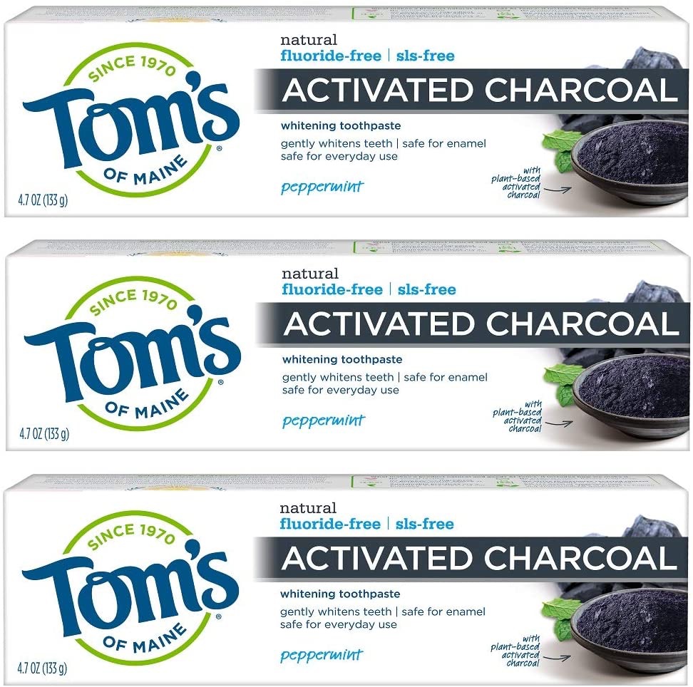 Amazon.com : Tom's of Maine Activated Charcoal Toothpaste, Natural Toothpaste, Peppermint, Fluoride Free, 4.7 oz 3 Pack : Beauty 黑炭牙膏三个