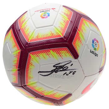 梅西亲笔签名的Nike巴萨足球