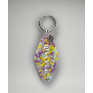 $14 Lululemon Diamond-Shaped Hotel Keychain 鑰匙圈特價