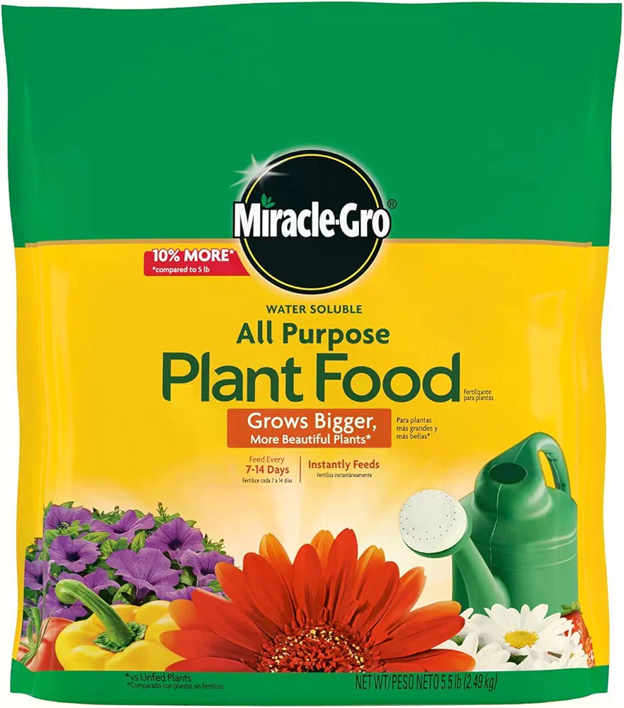 Amazon.com : Miracle-Gro Water Soluble All Purpose Plant Food - Fertilizer For All Indoor or Outdoor Plants including Roses, Flowers, Vegetables, Houseplants, Trees, and Shrubs, 5.5 lb. Bag : Patio, L