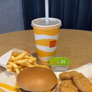 澳洲麦当劳“穷鬼套餐”要凉了？$6.95...