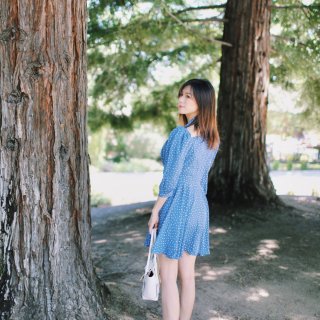 CC玩转衣橱｜夏日里最显脸小的蓝色连衣裙...