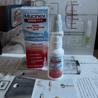 家有Mucinex 鼻炎喷雾，这个冬天没...