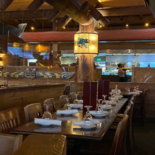西雅图｜湖边景色优美的小众约会海鲜餐厅🐠...