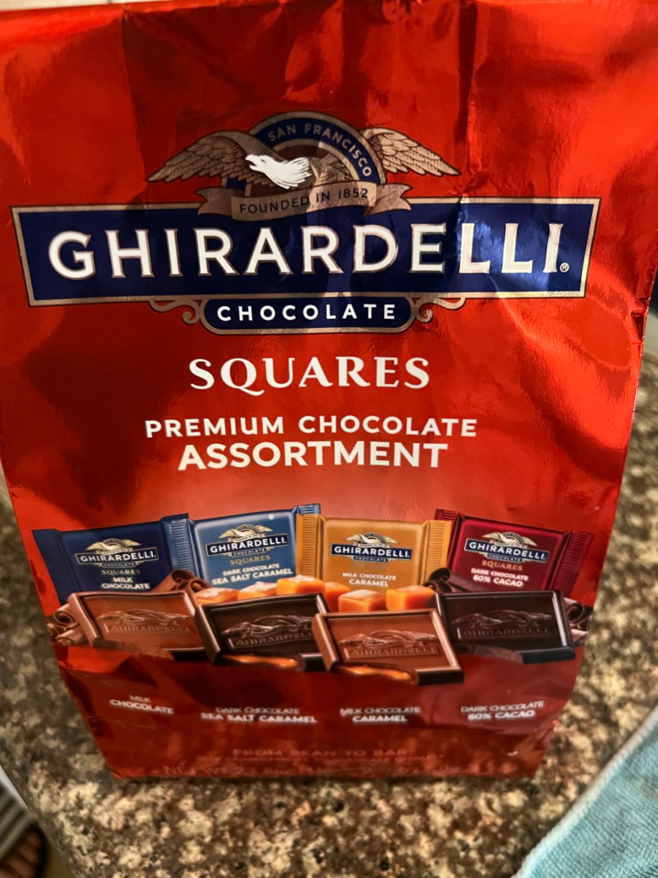 Ghirardell的多种口味巧克力...