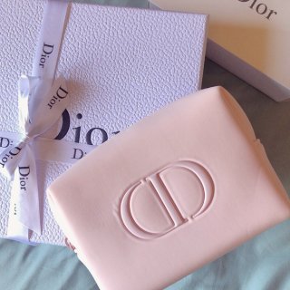 Dior買一送N太迷人了😍😍...