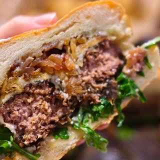 西雅图汉堡首选🍔 8oz Burger...