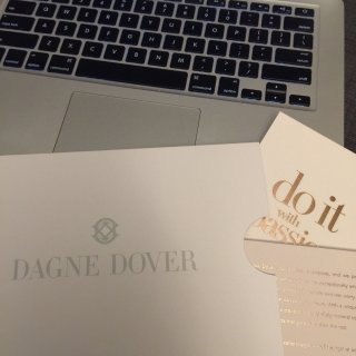 推荐一款小众包包Dagne Dover...