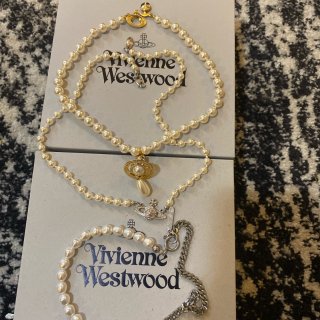  Vivienne Westwood珍珠...
