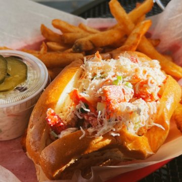 Old Port Lobster Shack - 旧金山湾区 - Portola Valley - 推荐菜：Maine Lobster Roll