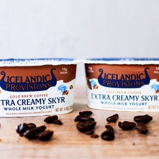 厚实绵密冰岛口味的冷翠咖啡酸奶...