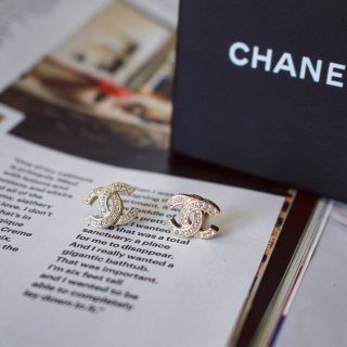 Chanel耳钉