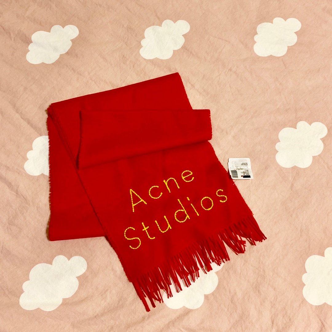 Acne Studios,围巾,46美元,Holt Renfrew