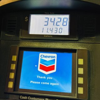 第一次在Chevron加油，油价$2.9...