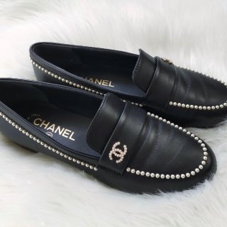 柚子家好物 | Chanel珍珠边乐福鞋...