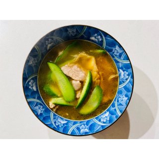 美食｜今日份的卡路里/泡菜滑肉片汤...