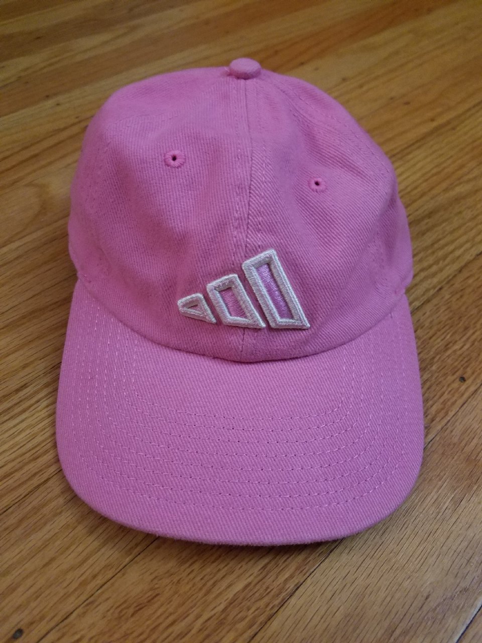 adidas 粉色帽帽