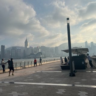 香港， 维多利亚港， 重要的经济文化中心...
