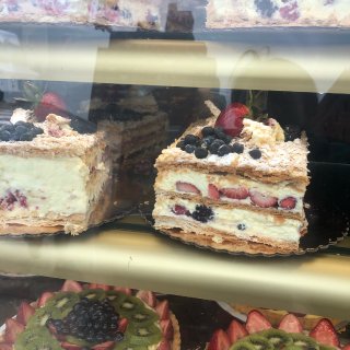 《美食》纽约市著名的拿破仑蛋糕...