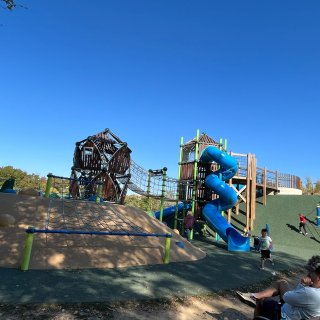 local分享网红playground—...