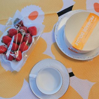 家居下午茶-LeTAO芝士蛋糕+福冈草莓...
