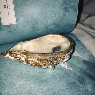 来自新奥尔良的珍珠牡蛎...