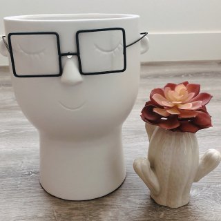 【生活家居用品】造型设计独特的花瓶...