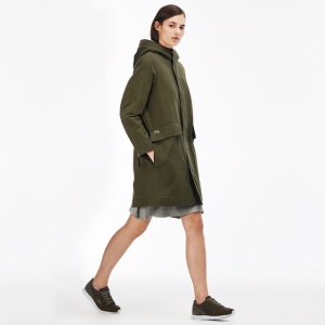 $196.99 Unisex LIVE Hooded Cotton Gabardine Parka | LACOSTE外套