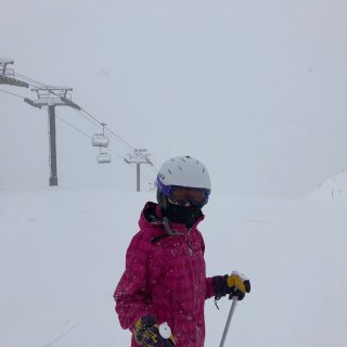 今年好暖，雪好少，但是滑雪的热情不减...