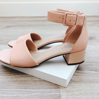 燃烧吧盛夏19｜Clark’s裸粉色凉鞋...