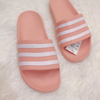 Adidas情侣网红拖鞋...